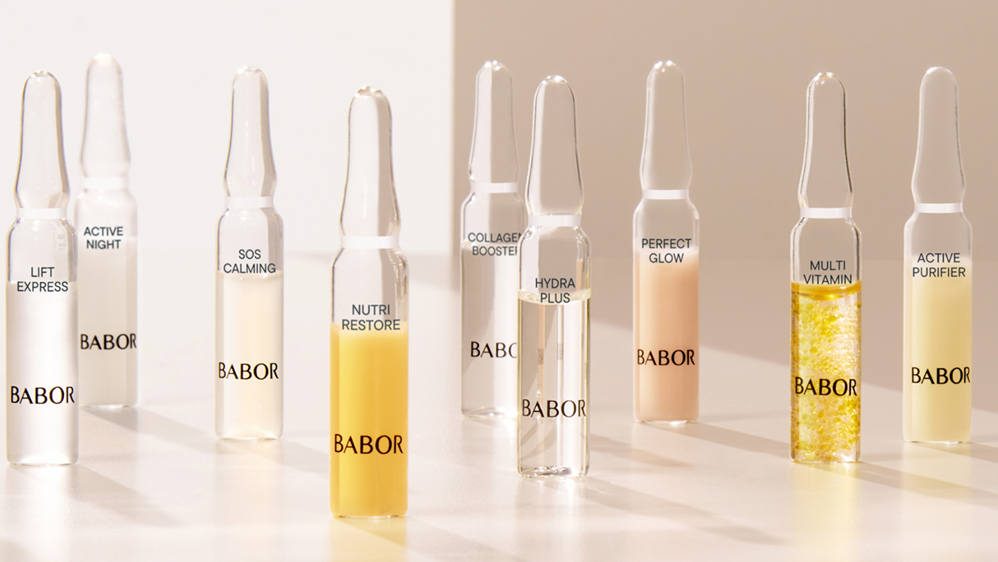 Unterschiedliche Fläschchen von der Marke Babor